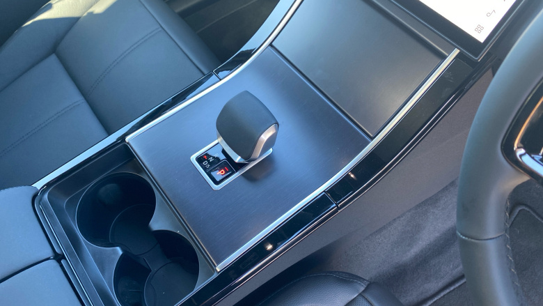 Land Rover Range Rover Velar 2.0 P400e Dynamic SE 5dr Auto Estate